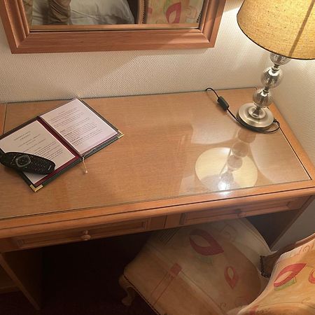 Hotel Le Roosevelt ジヴェ エクステリア 写真