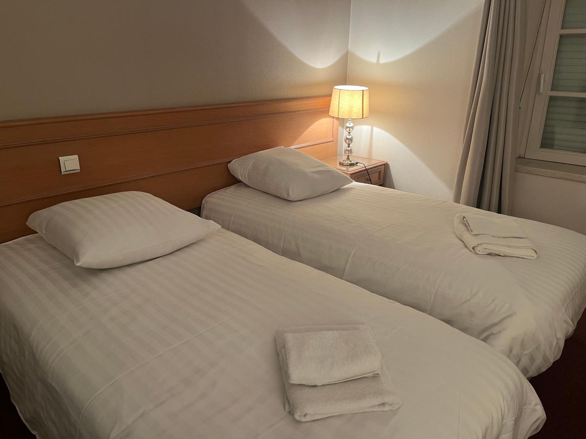 Hotel Le Roosevelt ジヴェ エクステリア 写真
