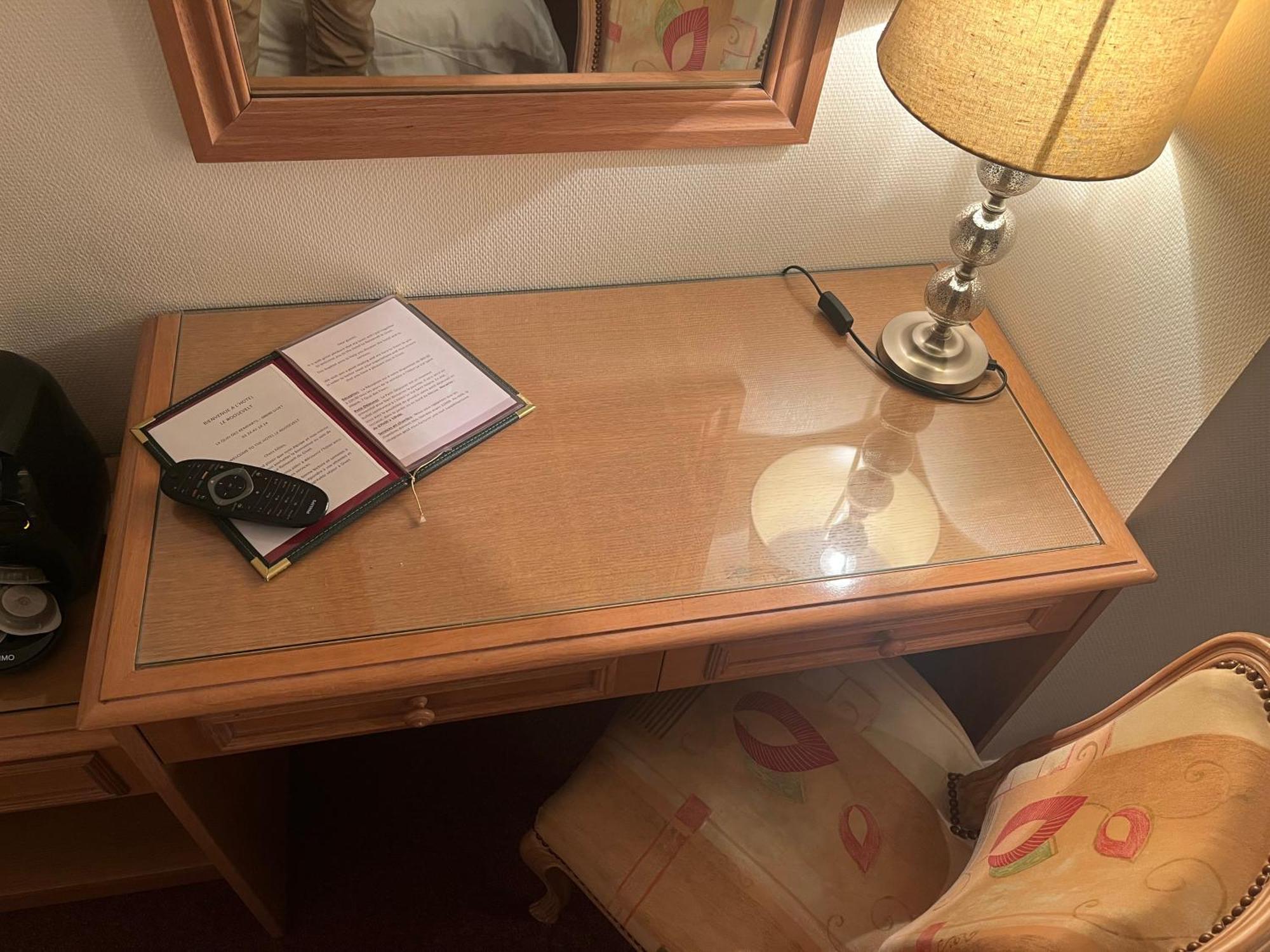 Hotel Le Roosevelt ジヴェ エクステリア 写真