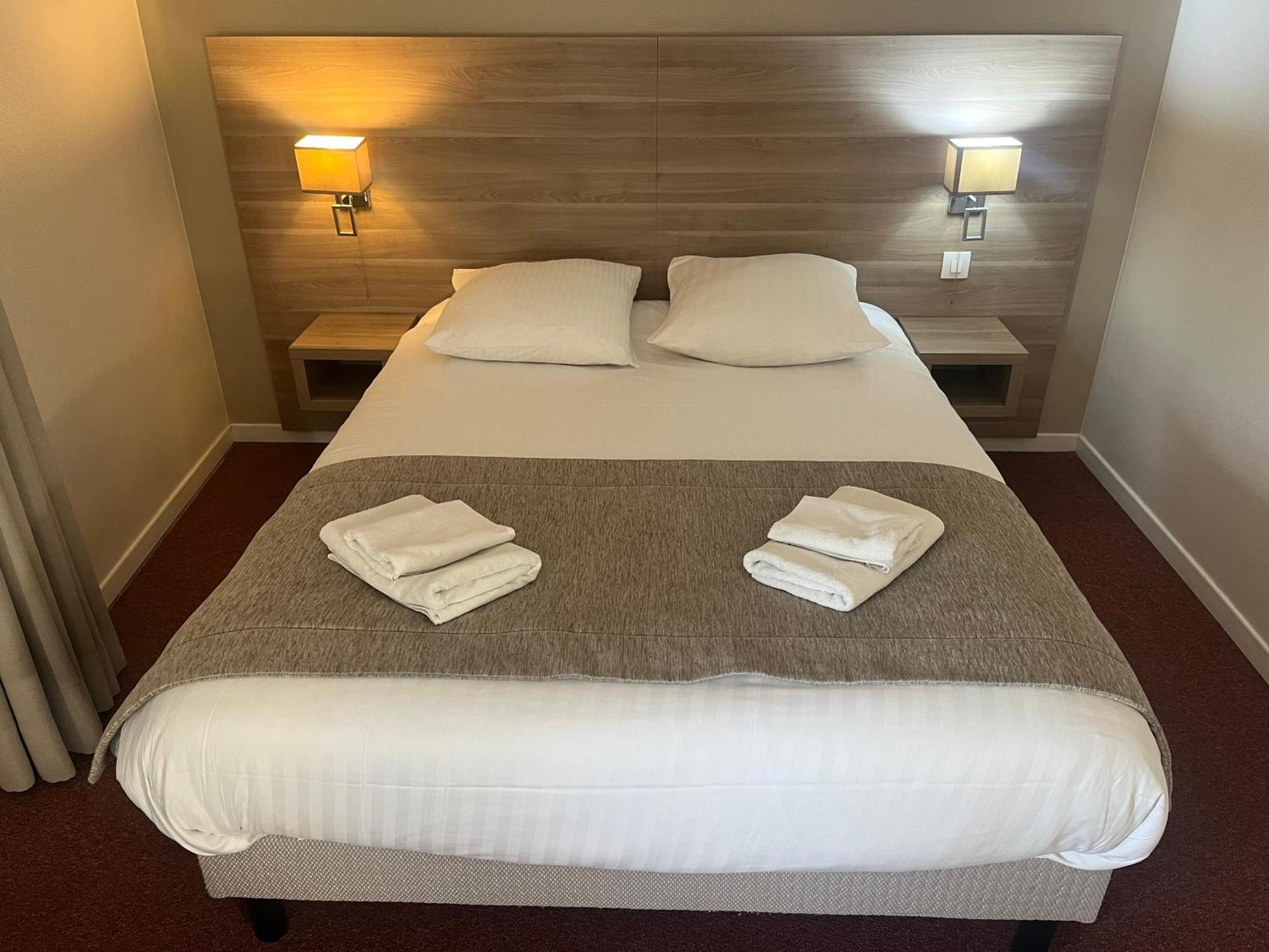 Hotel Le Roosevelt ジヴェ エクステリア 写真