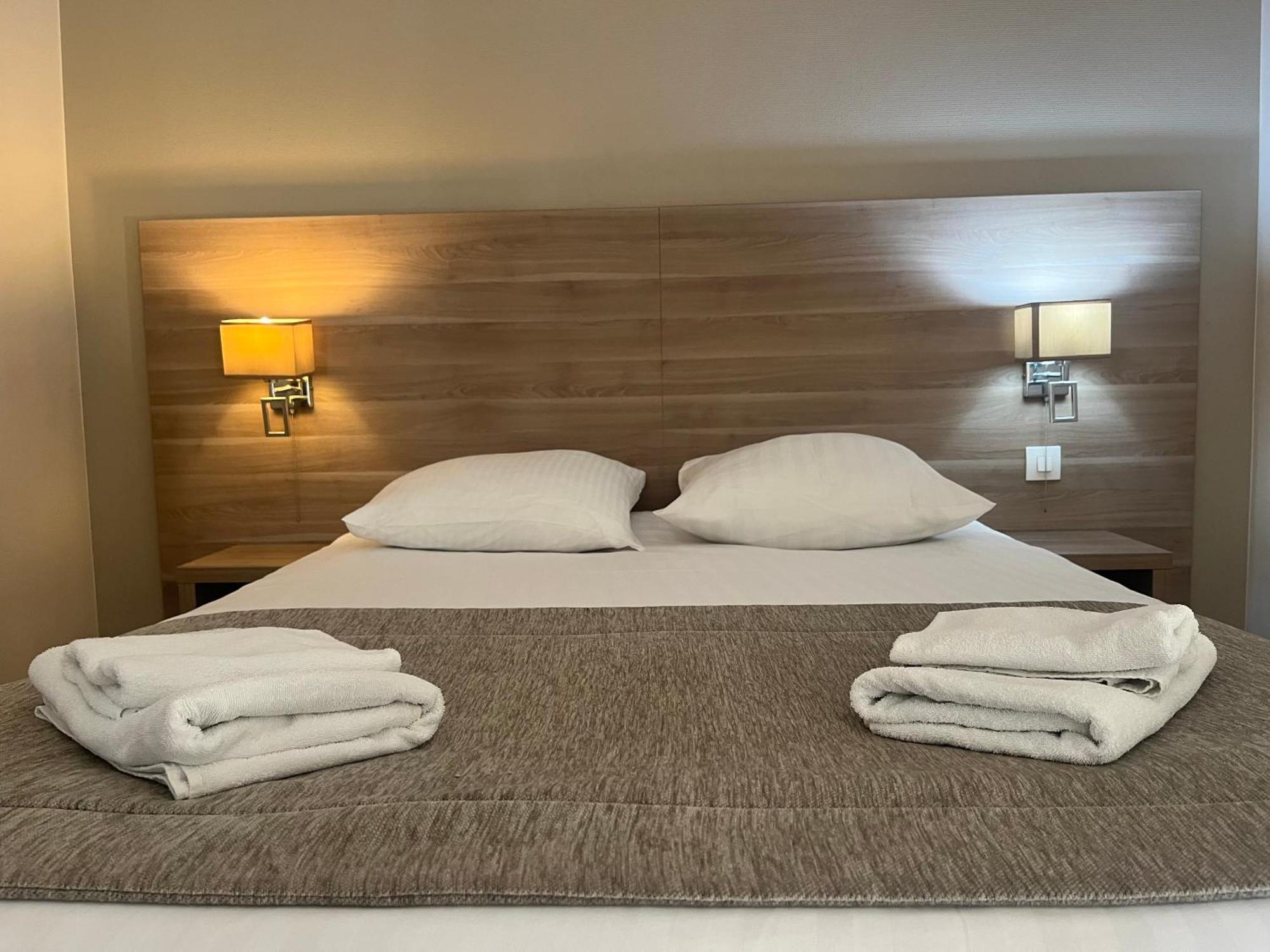 Hotel Le Roosevelt ジヴェ エクステリア 写真